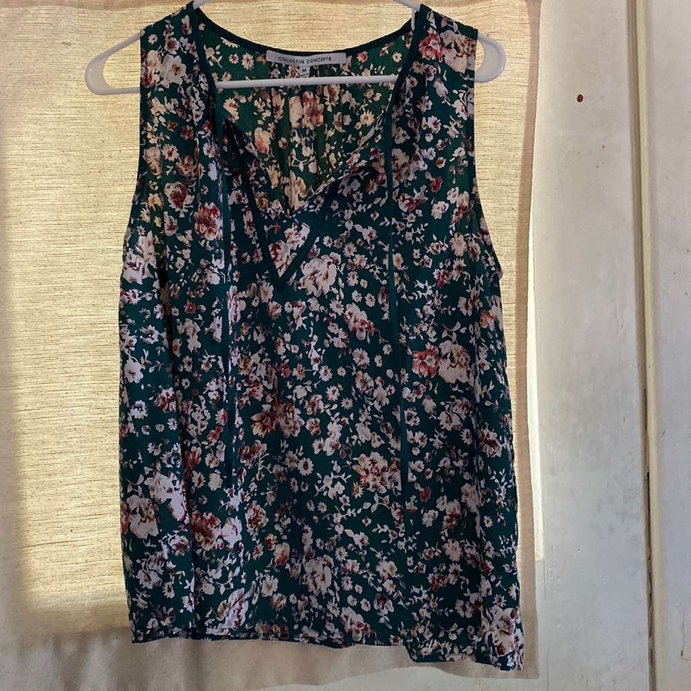 Collectice Concepts M Floral Tanktop.